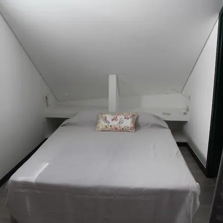 Dobairro At Bairro Alto Lissabon