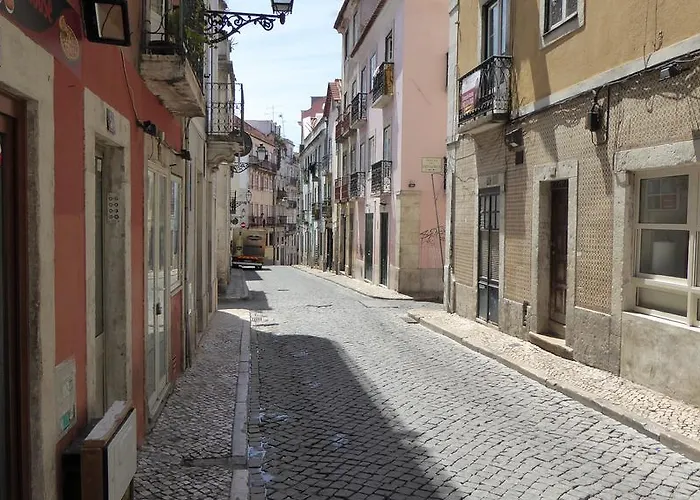 Dobairro At Bairro Alto * Lisboa
